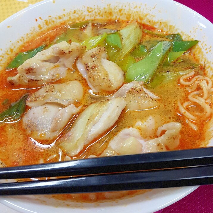 袋麺アレンジ!鶏肉と長ネギのアジアンヌードル♪